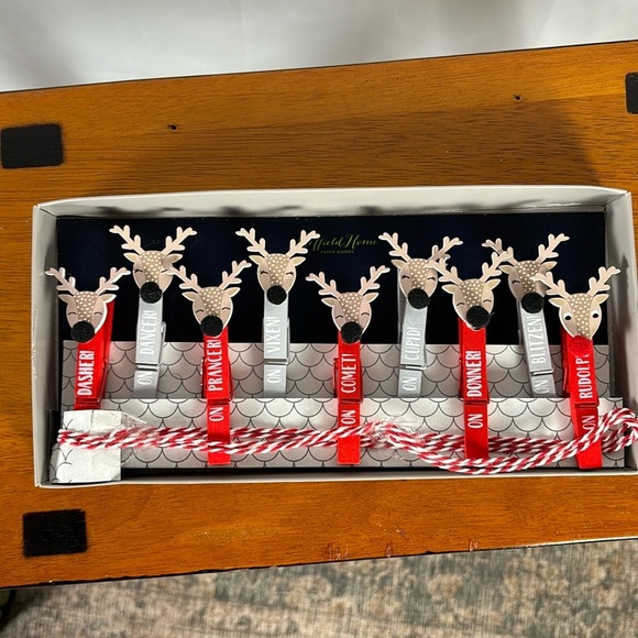 Sheffield Home Christmas Card Garland Clips - Picture 1 of 5